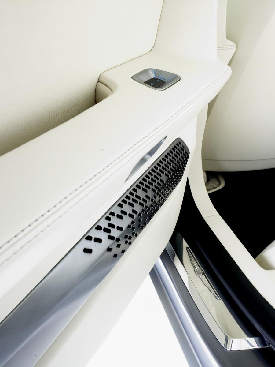 Детали интерьера Chrysler Nassau Concept 2007 года  (фото 6 из 45)